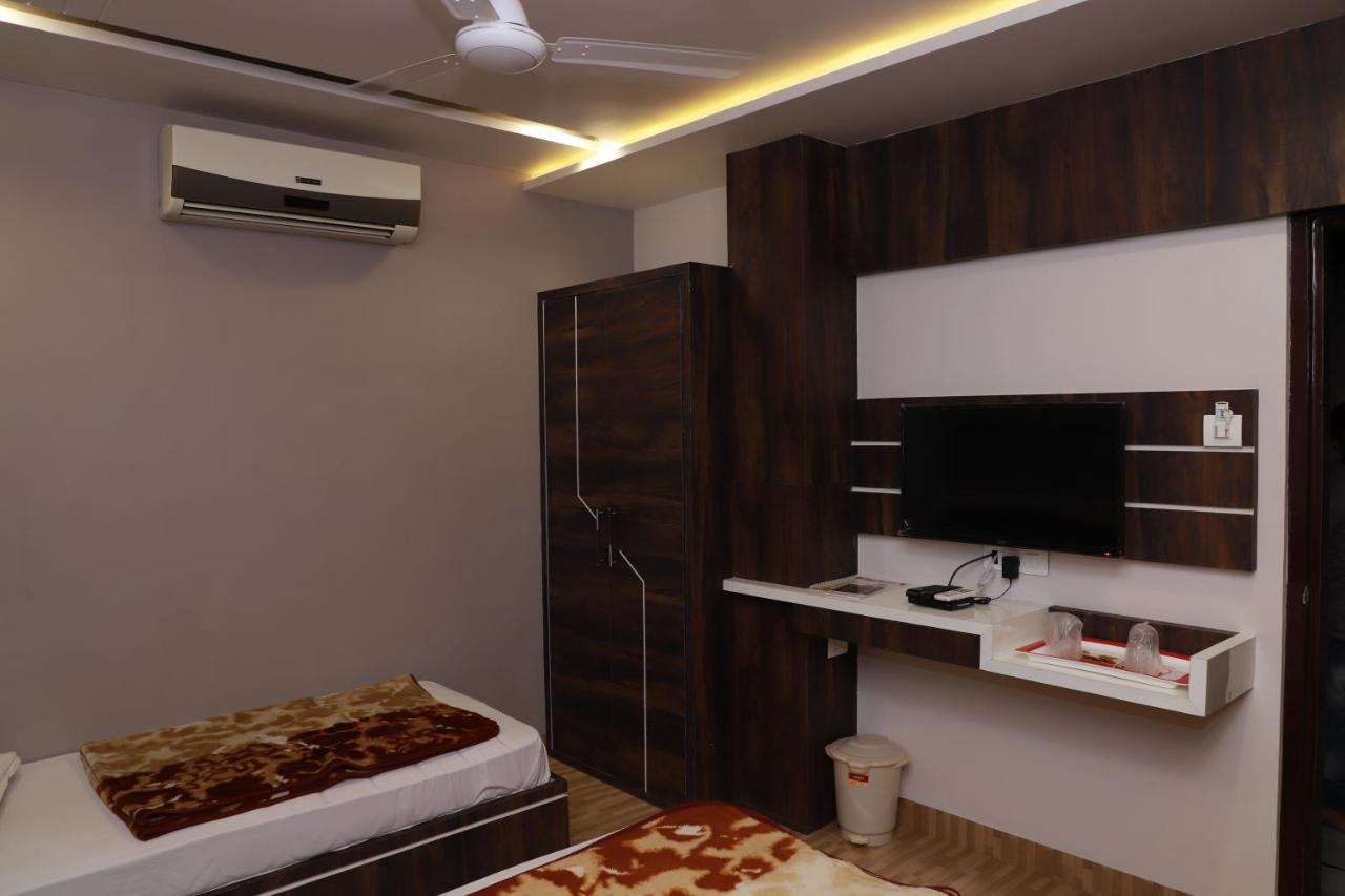 Amreli Hotel Darshan מראה חיצוני תמונה