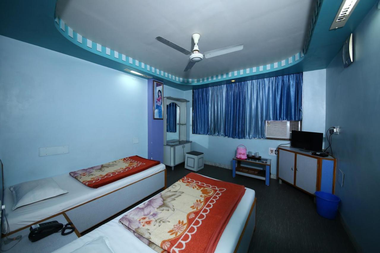 Amreli Hotel Darshan מראה חיצוני תמונה