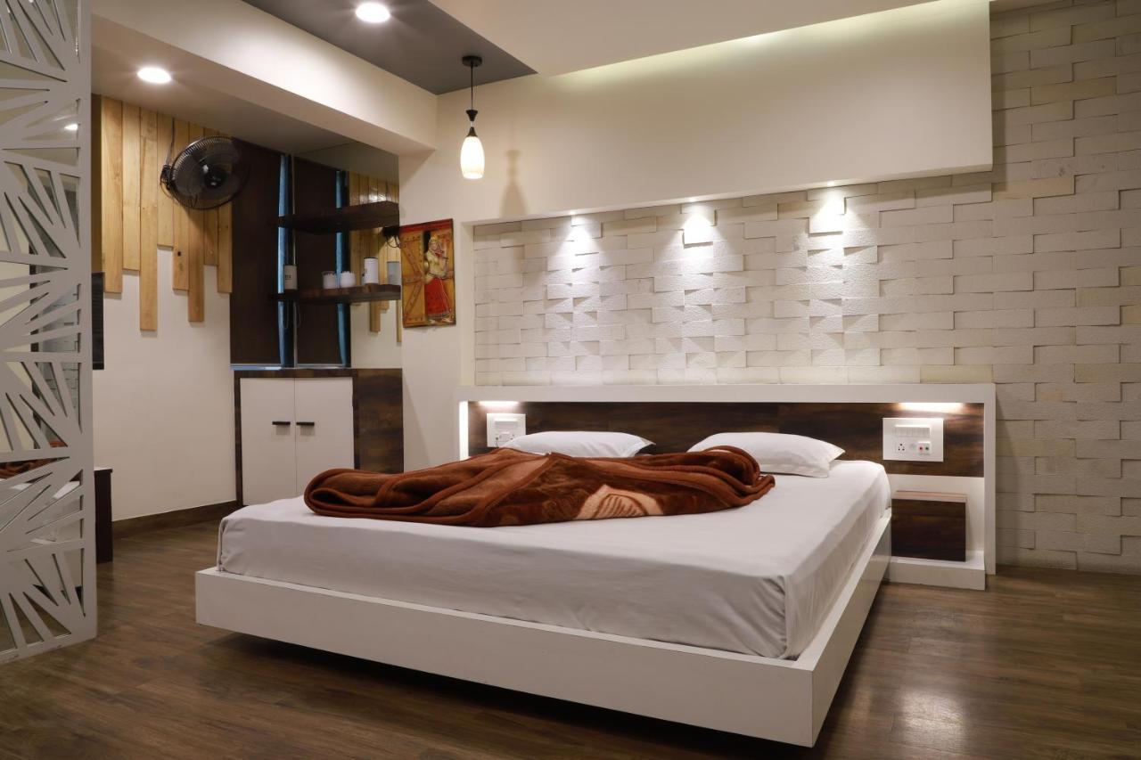 Amreli Hotel Darshan מראה חיצוני תמונה