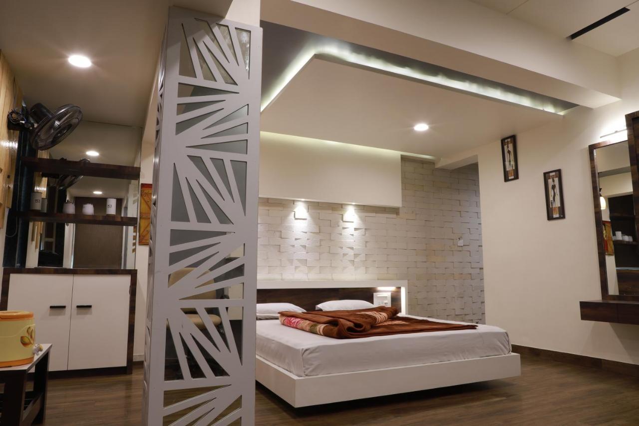 Amreli Hotel Darshan מראה חיצוני תמונה