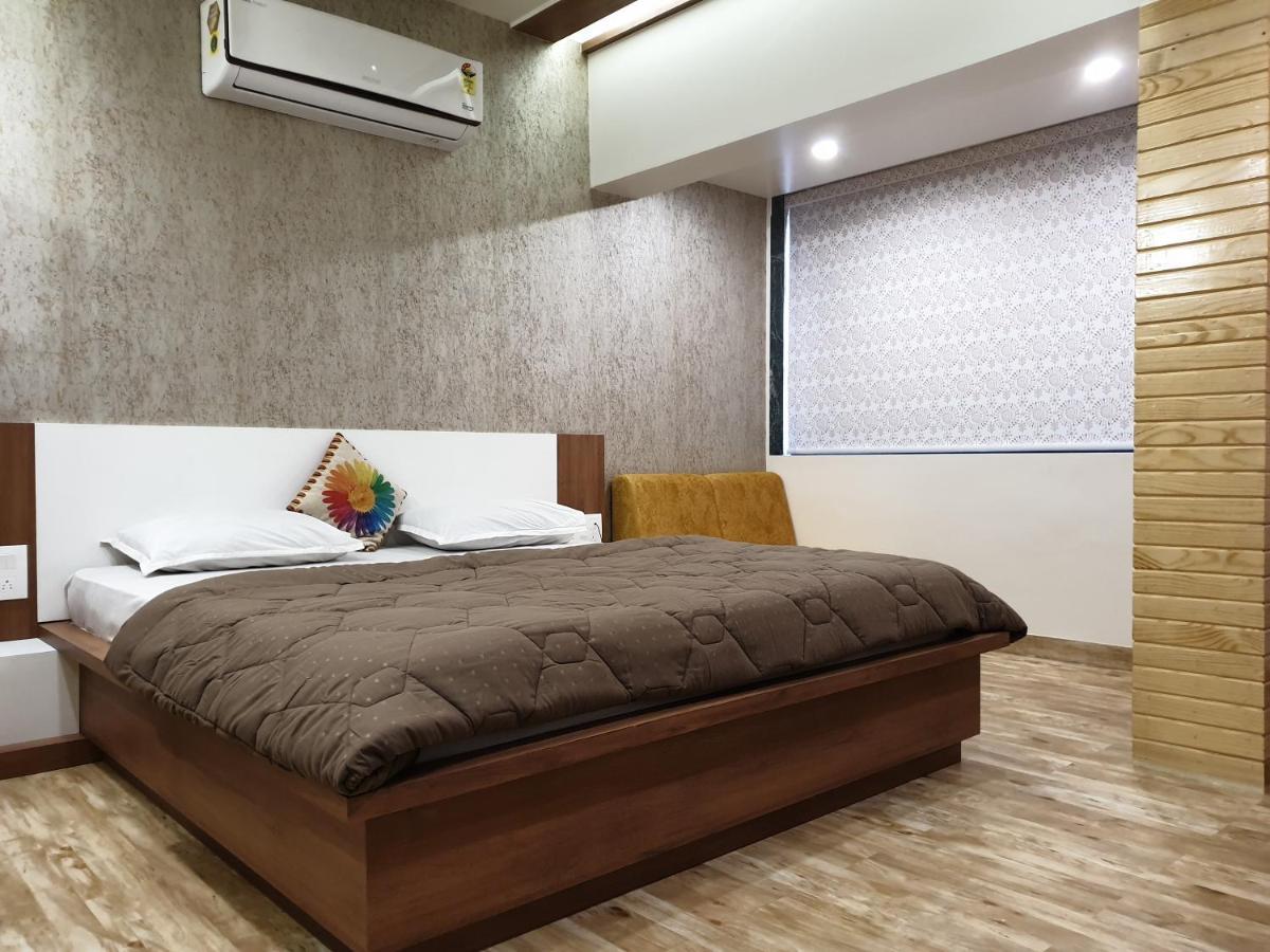 Amreli Hotel Darshan מראה חיצוני תמונה