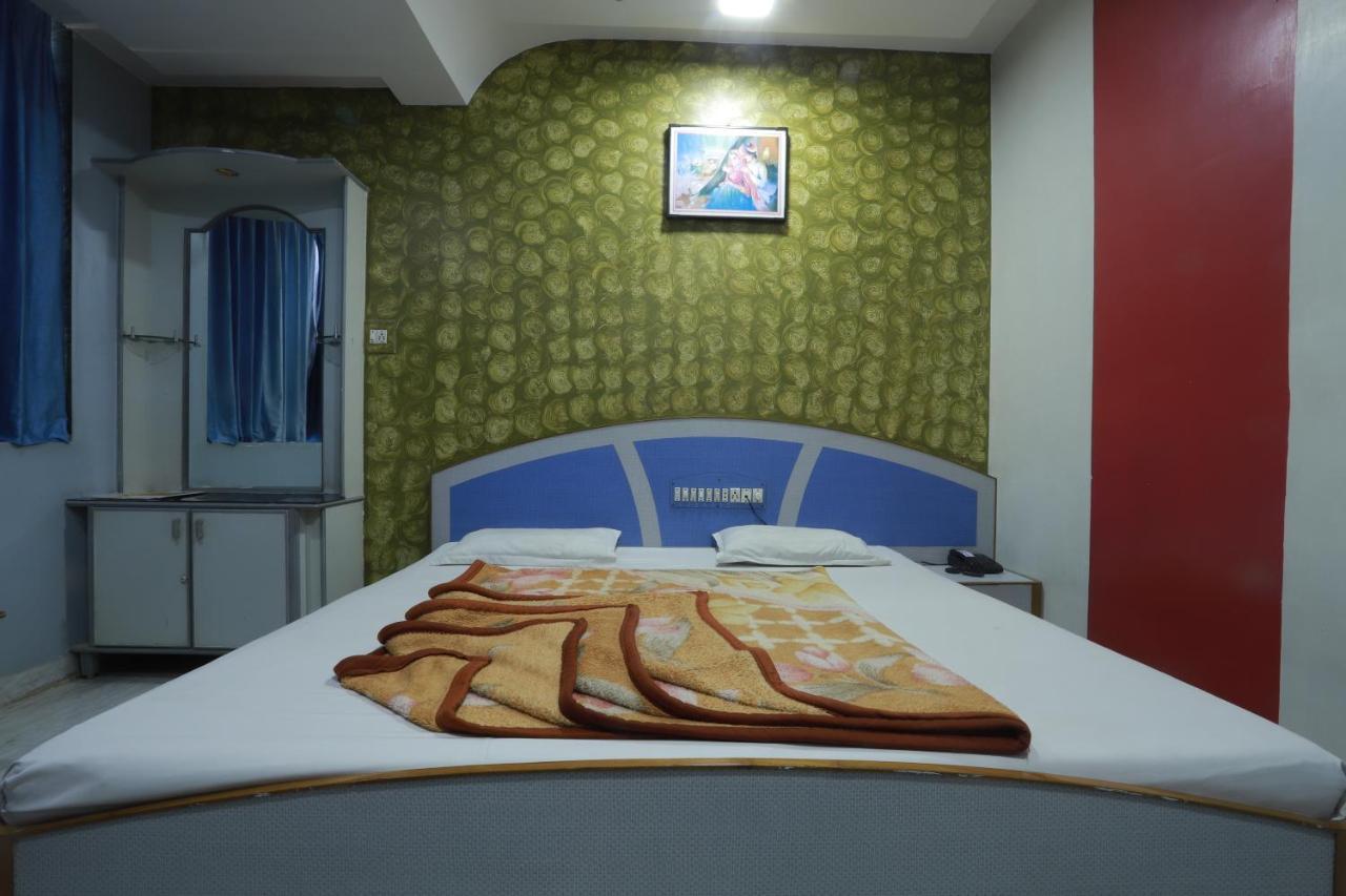 Amreli Hotel Darshan מראה חיצוני תמונה